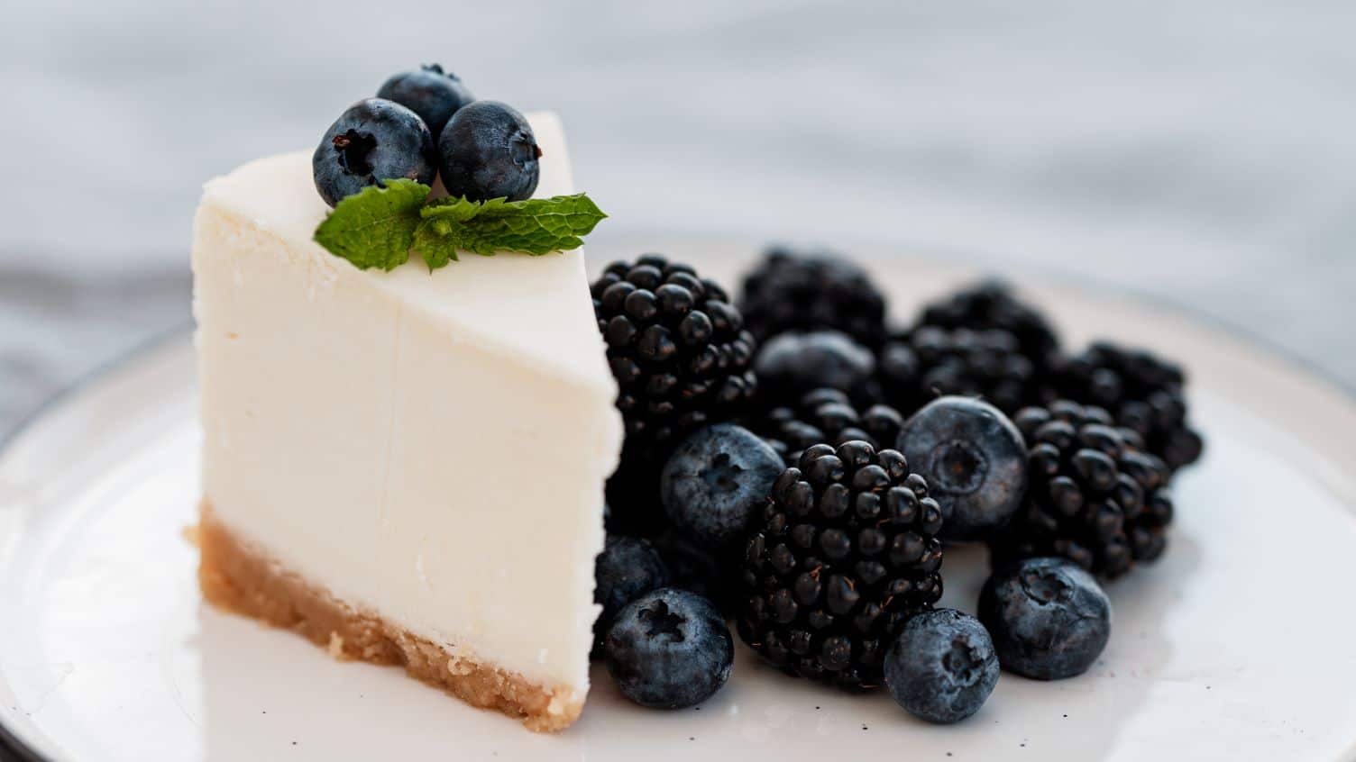 Easy Vegan and Gluten Free Cheesecake Recipe