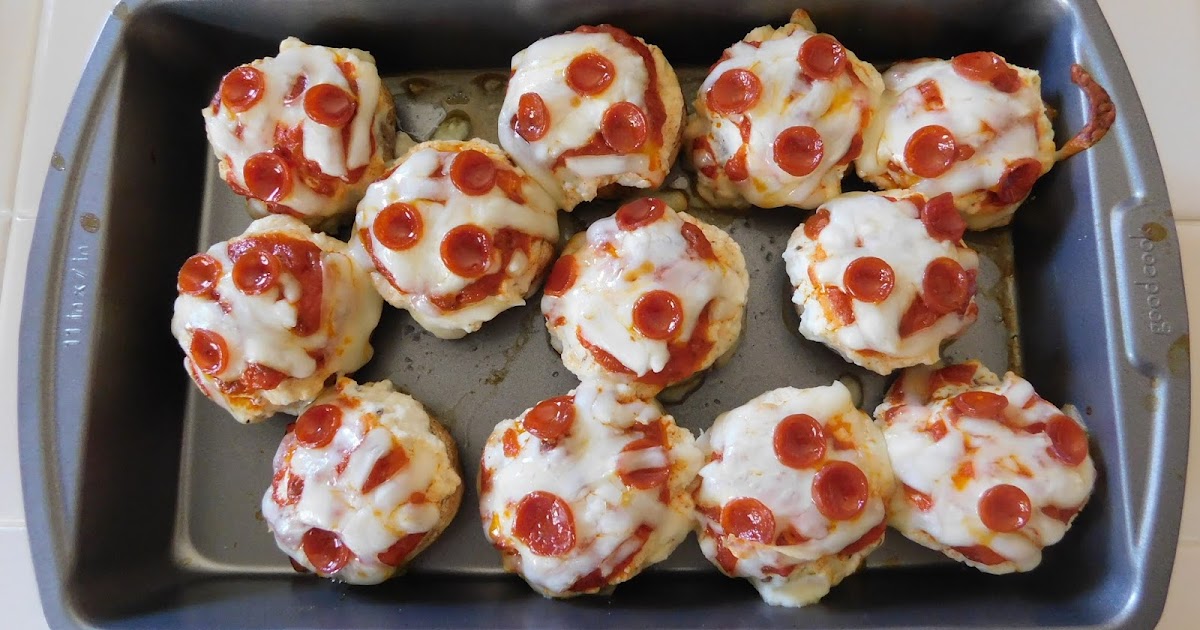 theworldaccordingtoeggface: Easy Dinner Idea: Pizza Stuffed Mushrooms